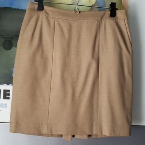 🐱Loft Tan Skirt🐱